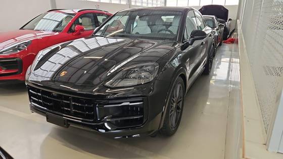 PORSCHE CAYENNE 3.0 V6 E-HYBRID COUPÉ AWD TIPTRONIC S